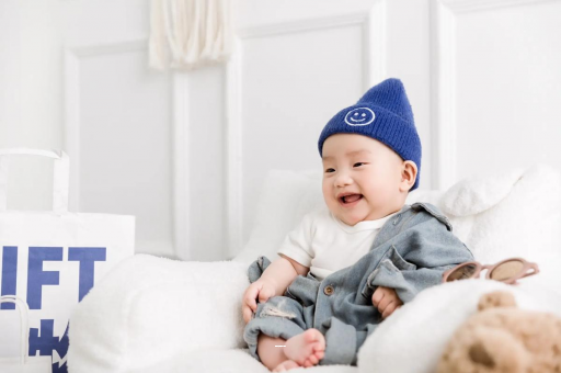 东明宝宝有黄疸手却很白